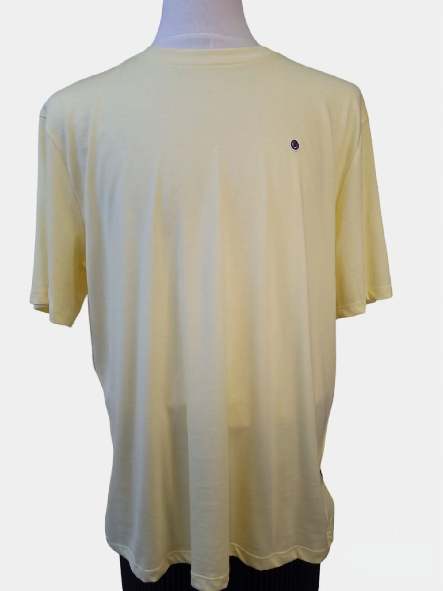 T-shirt jaune pâle Serge Blanco avec coupe classique