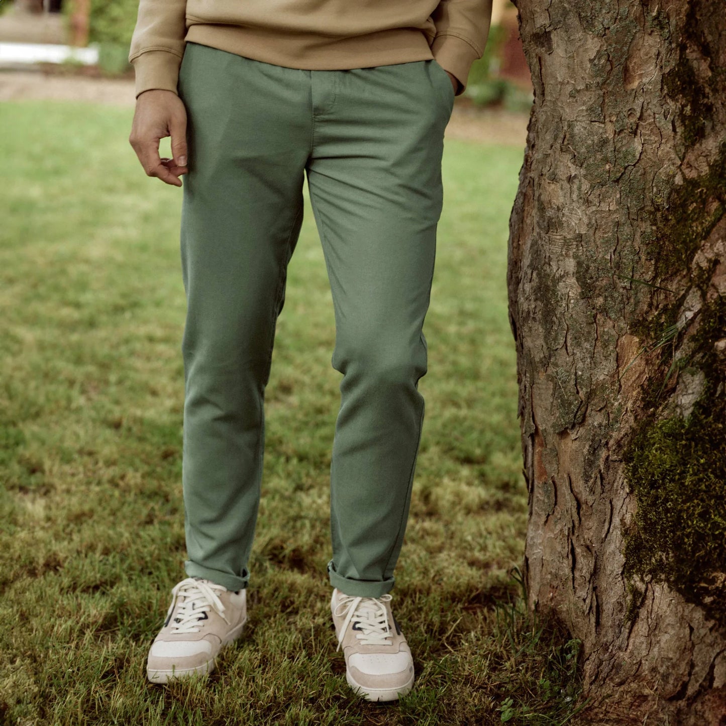 Pantalon vert olive FAGUO homme avec taille élastiquée et lien de serrage