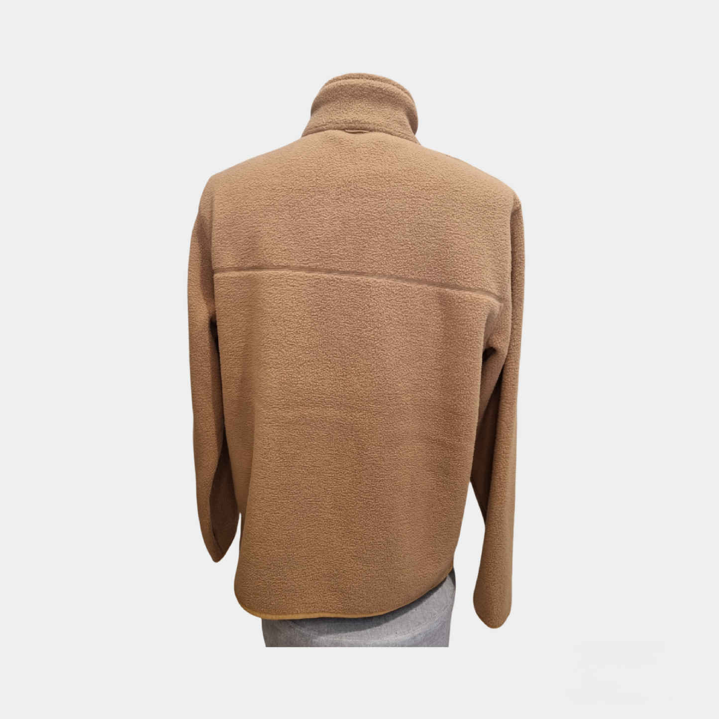 Polaire bi-matière camel homme Aigle 1853, tenue casual avec jean brut